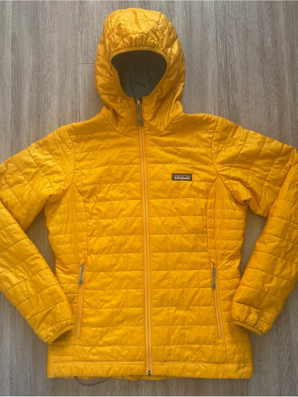 Patagonia Nano Puff Hooded Puffer Jacket Womens Medium Gold Yellow Hiking Coat